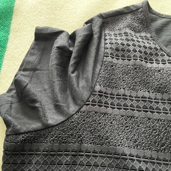 Black D/C Jeans TShirt with Lace Pattern - Size 2X GUC - Picture 6 of 9